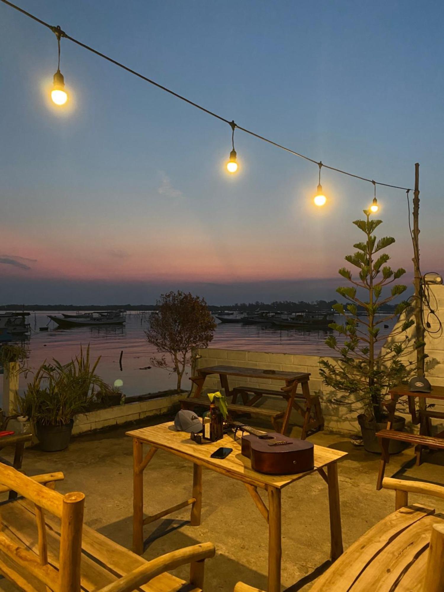 A Pousada Js House View Ilhas Karimunjava Exterior foto