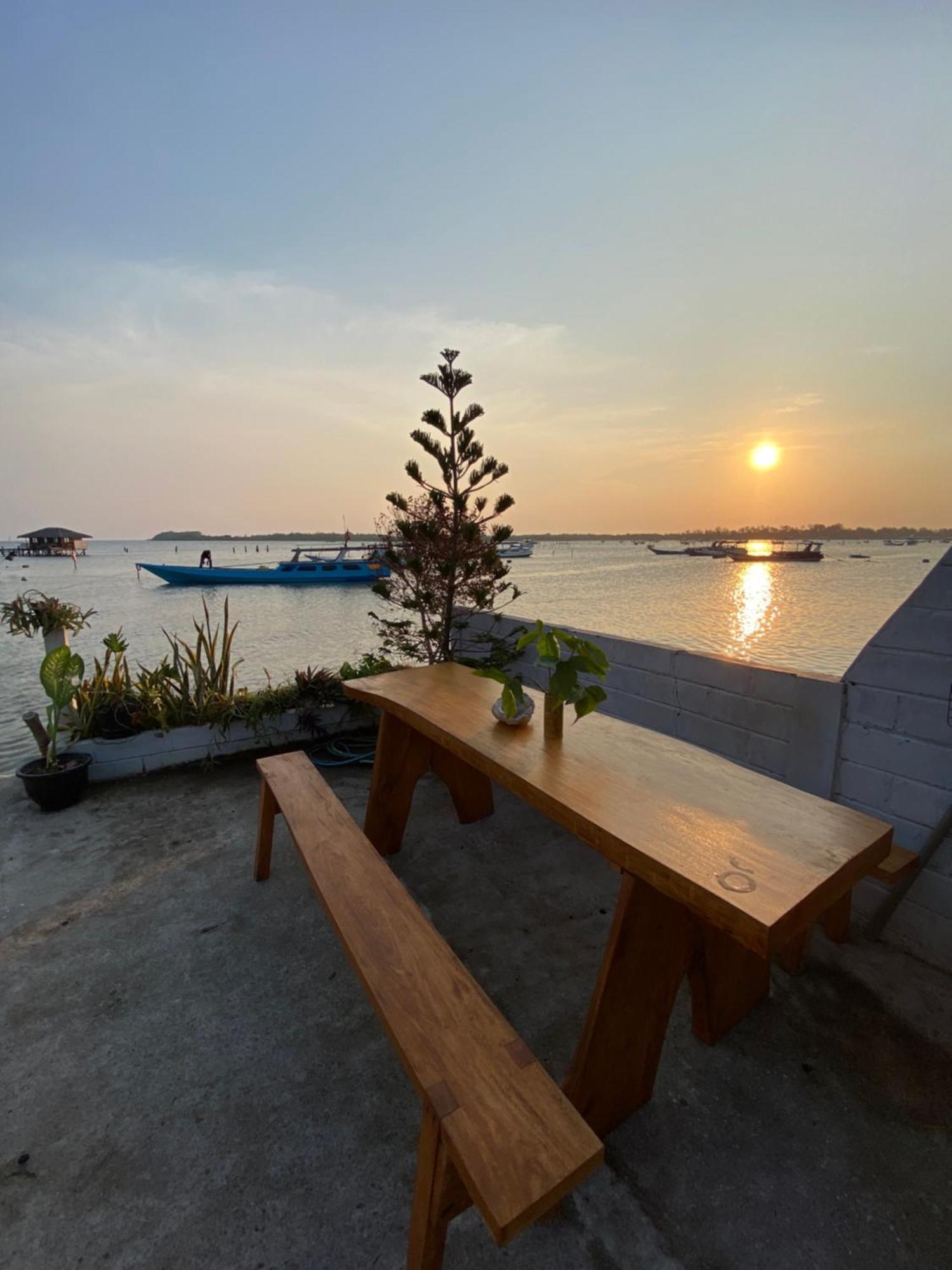 A Pousada Js House View Ilhas Karimunjava Exterior foto