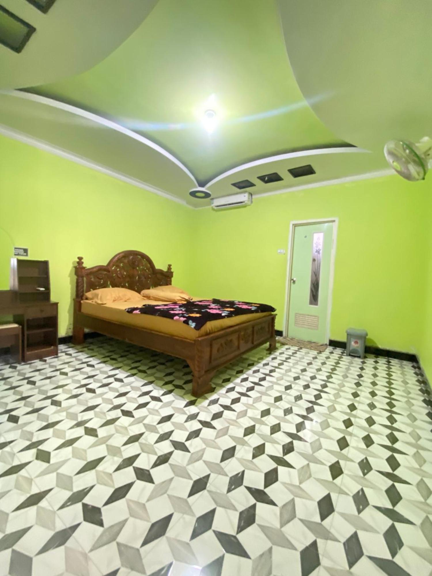 A Pousada Js House View Ilhas Karimunjava Exterior foto