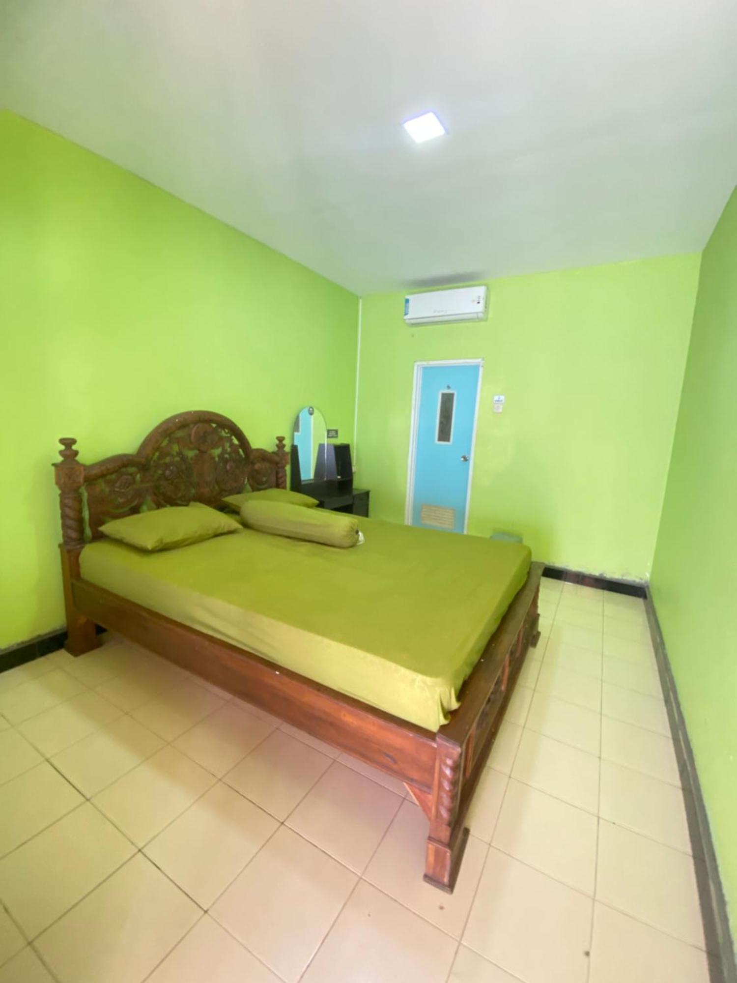 A Pousada Js House View Ilhas Karimunjava Exterior foto